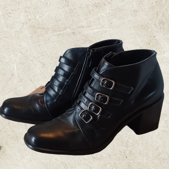 Bernardo Black Leather Ankle Boots, stacked heel size 7 - Picture 1 of 7